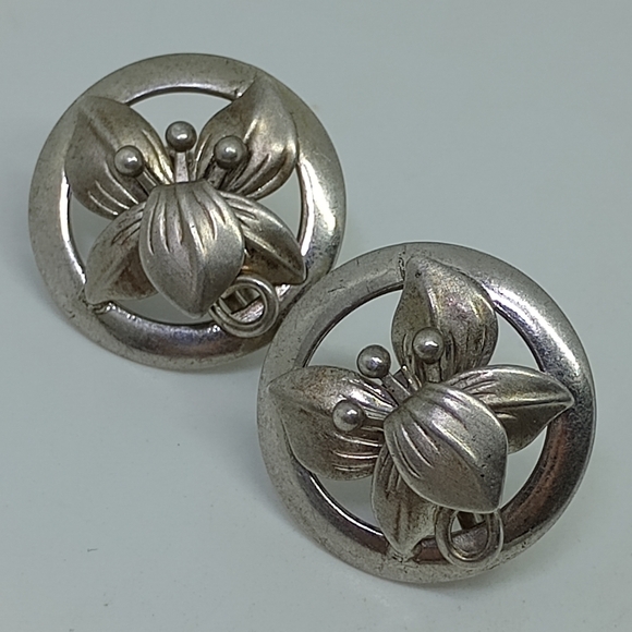 * vintage sterling silver flower screw back earrings - Picture 1 of 4